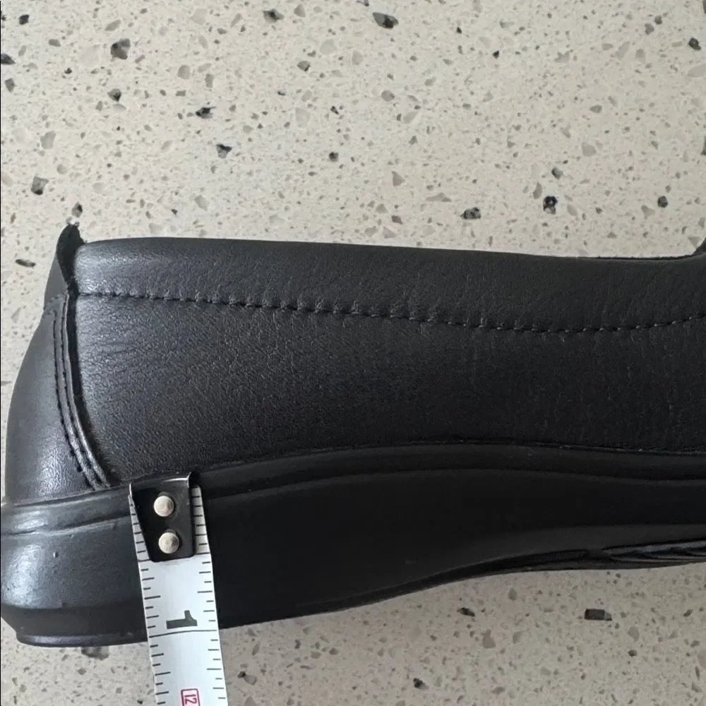 SAS Women’s Black Soft Leather Comfort Dress Shoes Flats Made in USA Size 5M